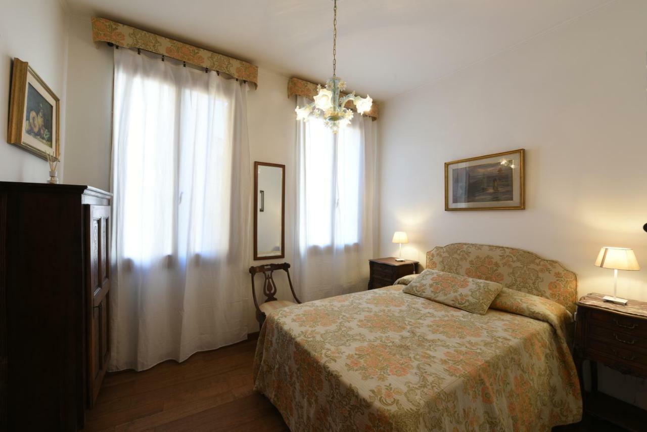 Le Due Corone Couette-café 2*